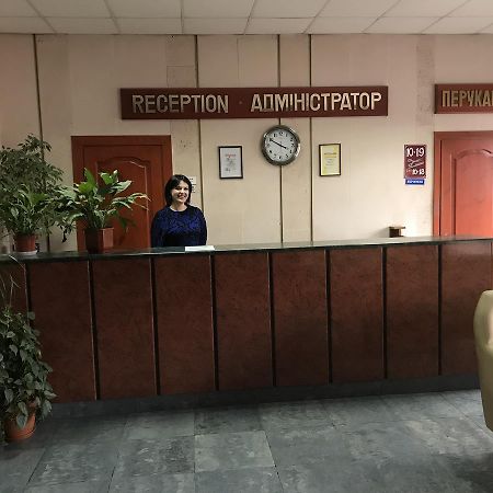 Отель Zhovtnevyi Винница Экстерьер фото